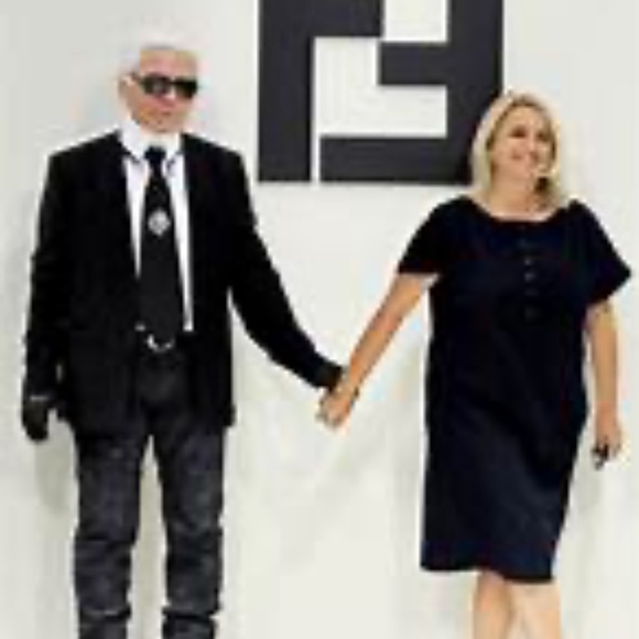 Fendi Black Maxi Pleated A line  skirt. Size 6 Made in Italy US 6 - Picture 7 of 14